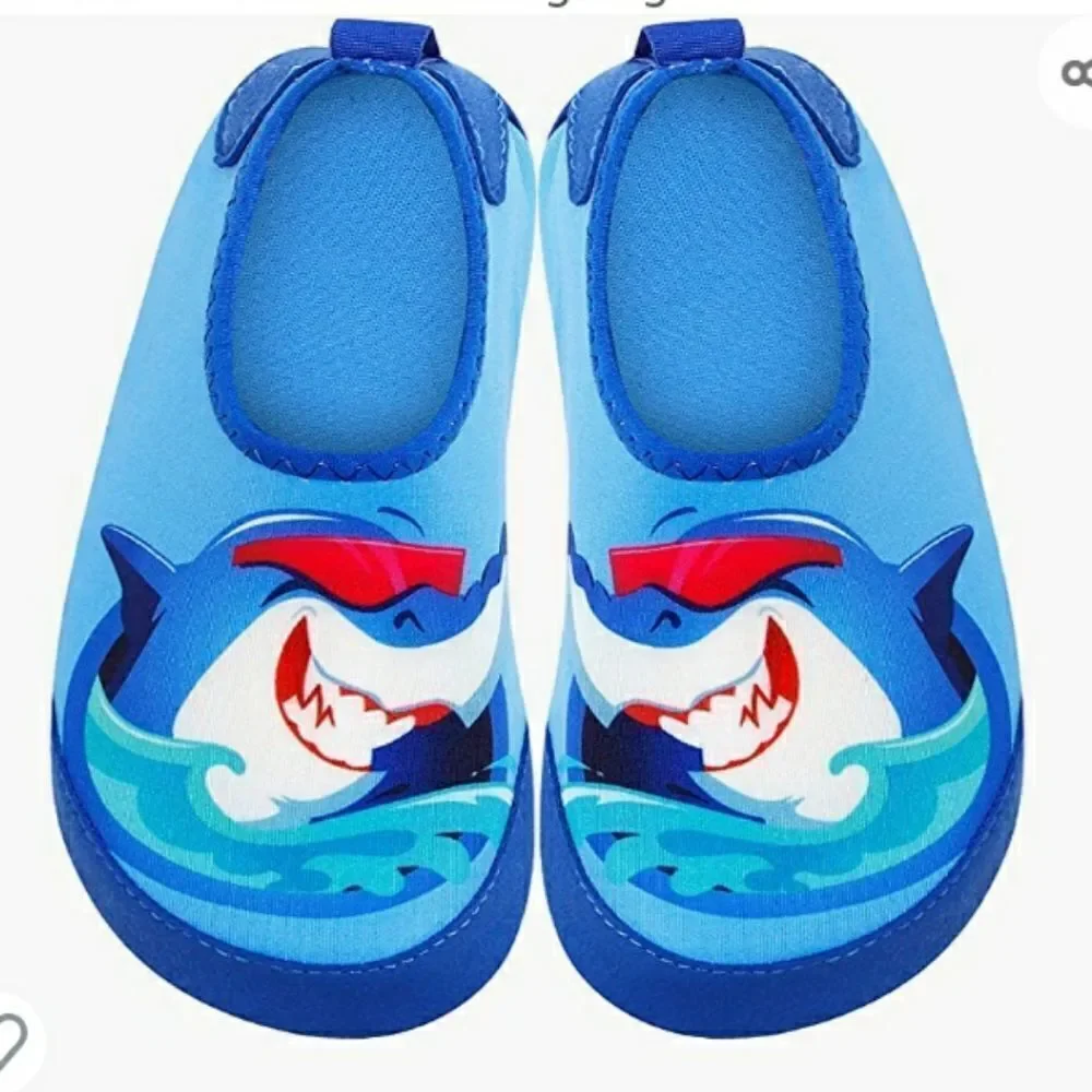 NWT kids water shoes